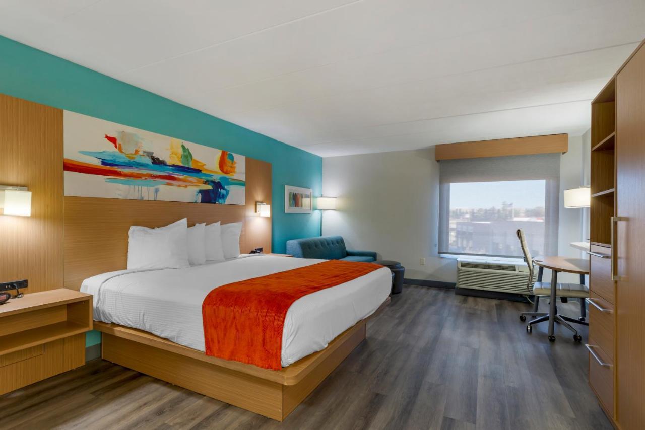 Best Western Plus Executive Hotel Richmond Dumbarton Eksteriør billede